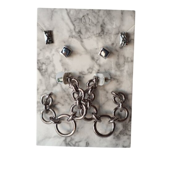Silver Stud & Chain Dangle Earring Set On Marble Design Card - Picture 1 of 3